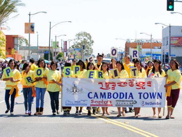 640x480_scale_thumb_cambodian-new-year-parade-2009-543.jpg