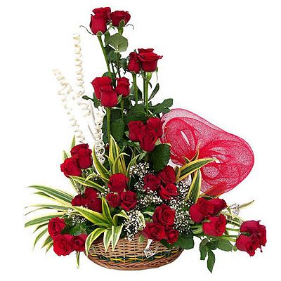 De_11522590._designer-basket-of-24-fresh-red-roses-flower-269.jpg